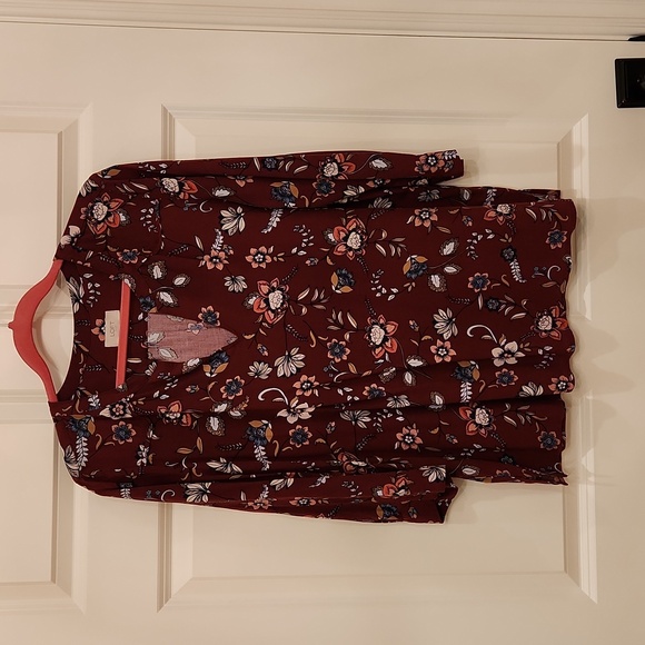 Loft Outlet Maroon Floral Print Blouse, 3/4 length Button Sleeves - Picture 1 of 8